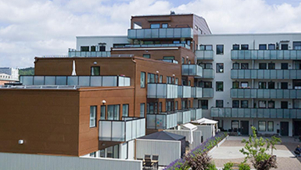 Nybyggnad av flerbostadshus och parkeringshus i Krokslätt